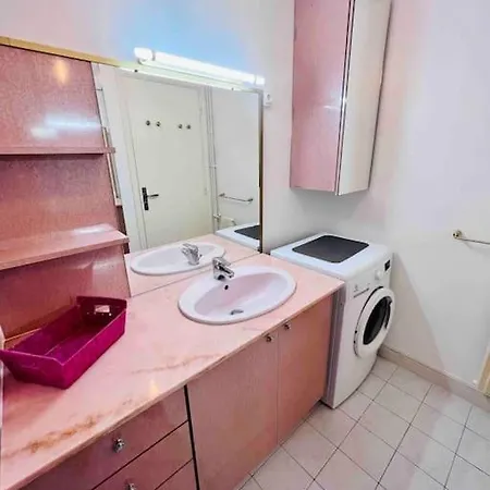 L'eden : 4 Prs, Clim, Parking,300 M Des Plages Apartment *